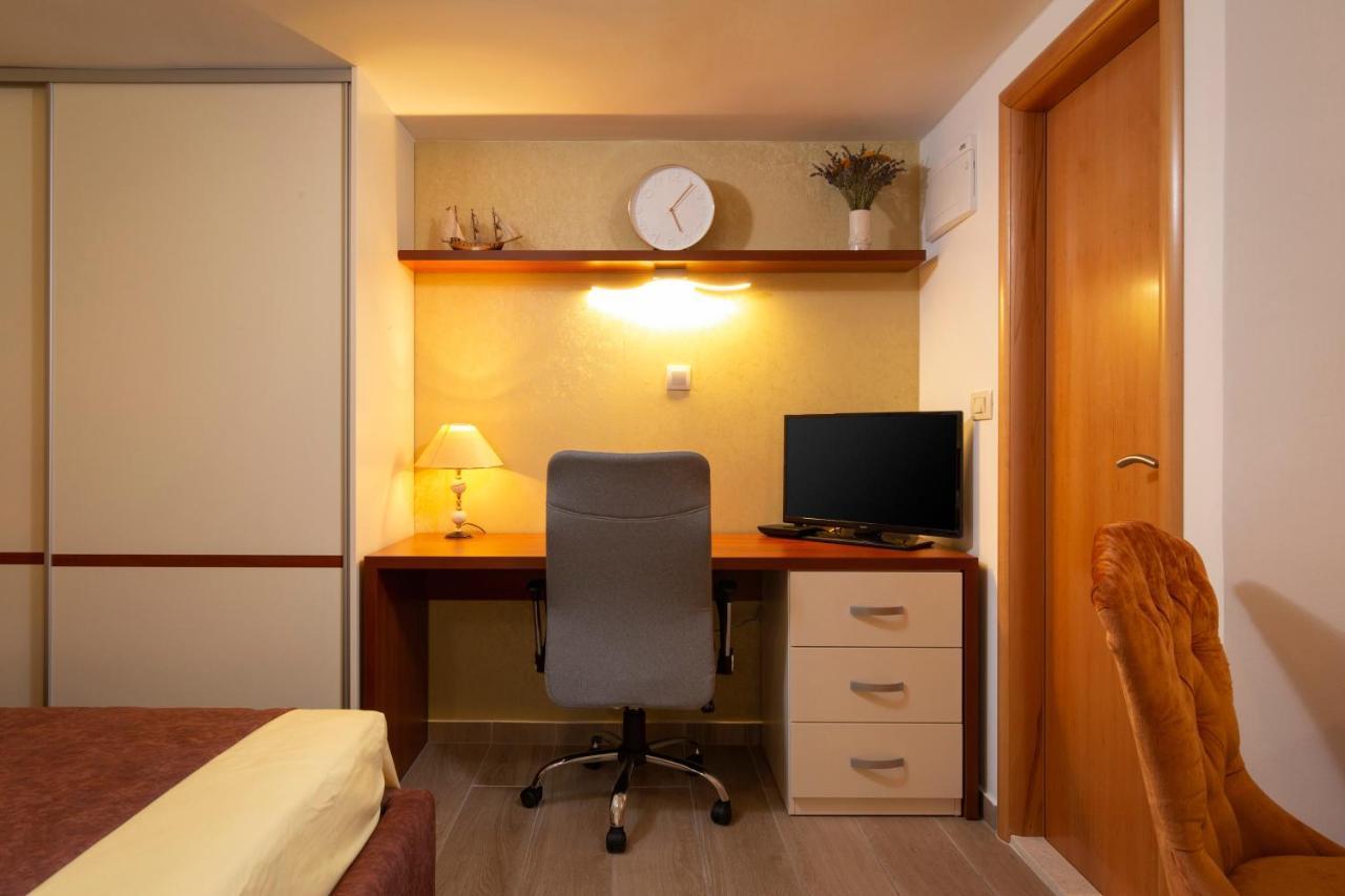 Studio Apartment Oleander Сплит Экстерьер фото