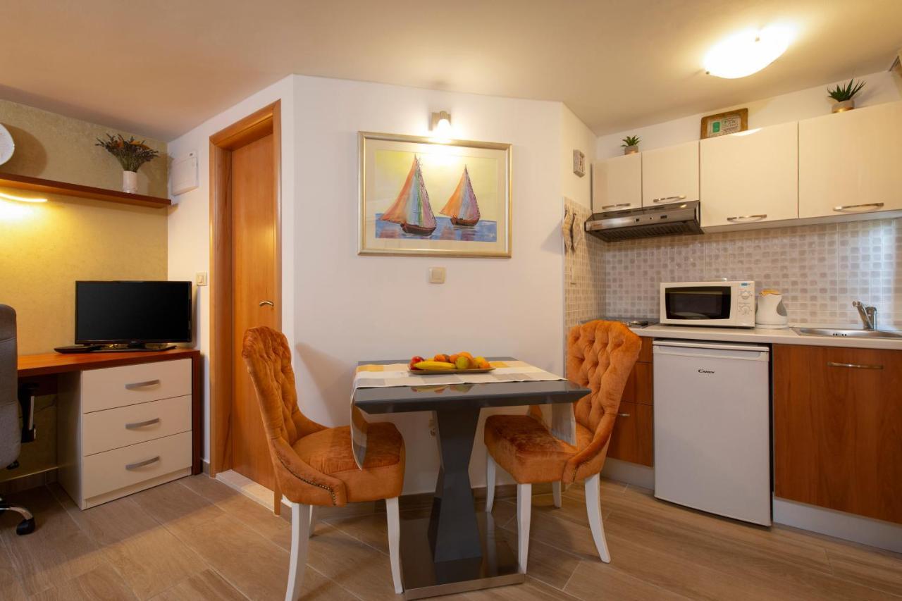 Studio Apartment Oleander Сплит Экстерьер фото